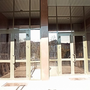 Бизнес-Центр на ул.Коммунистической